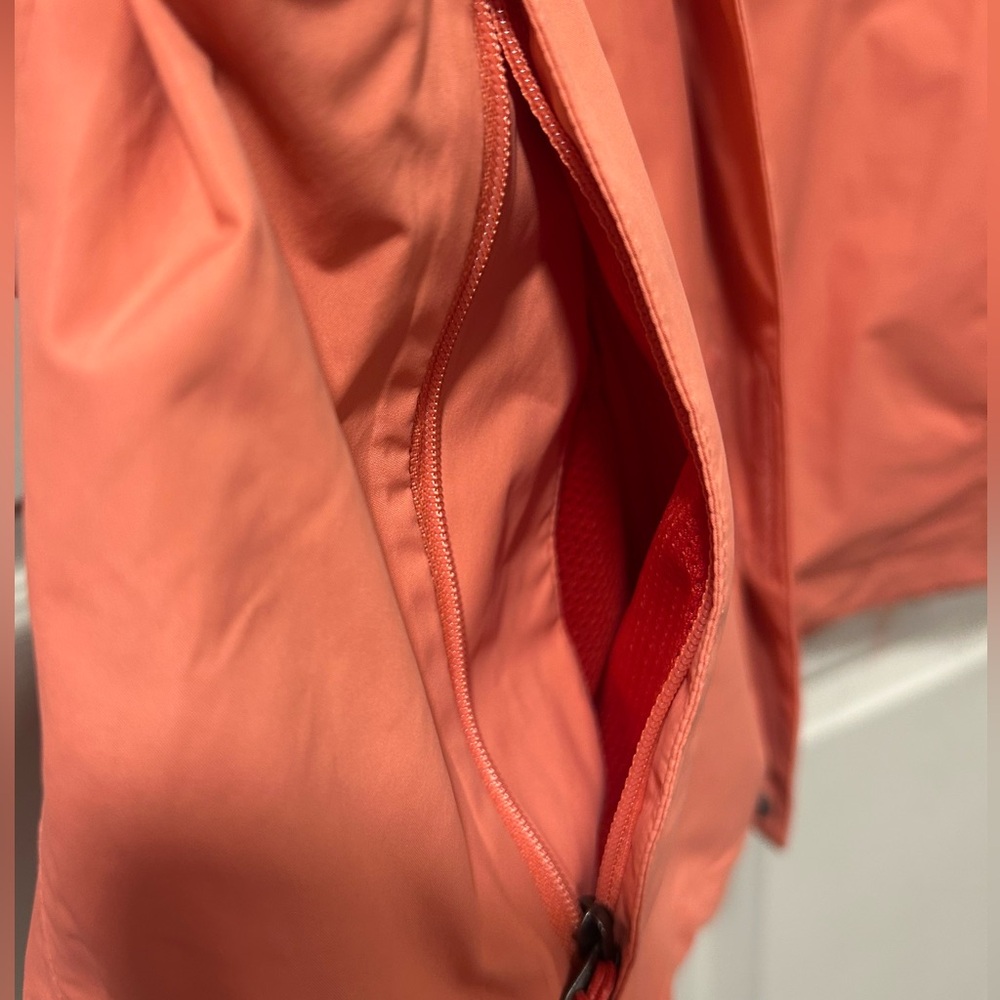 Women's Coral Hooded Jacket - Picture 6 of 9